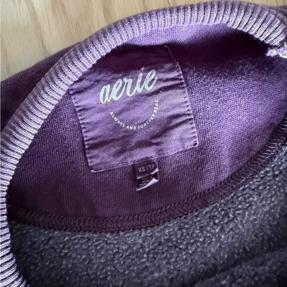 Aerie Très Chic Sweatshirt Cool Berry - Picture 4 of 4